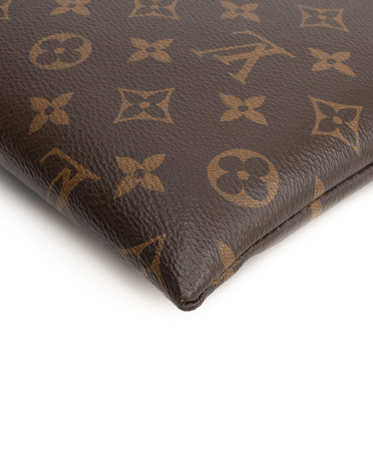Louis Vuitton Solar Ray Pochette A4