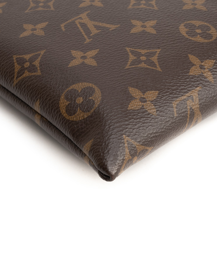 Louis Vuitton Solar Ray Pochette A4