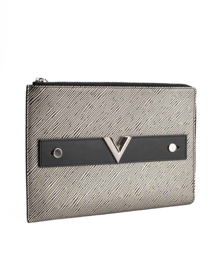 Louis Vuitton Pochette Essential V / Limited Edition