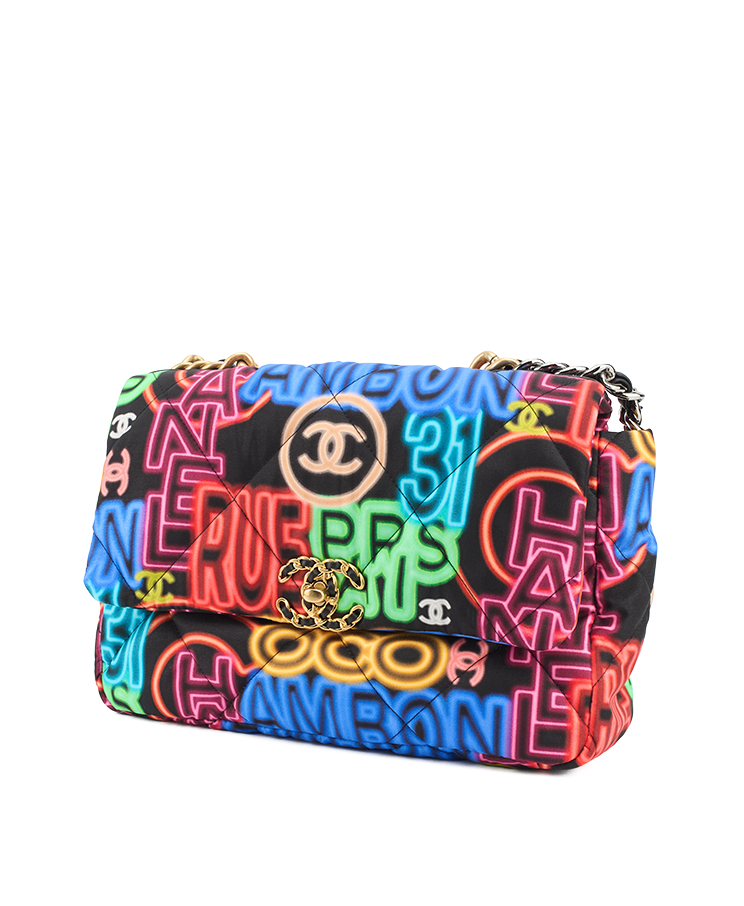 Chanel 19 Large