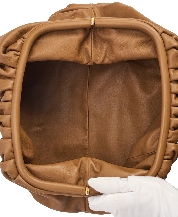 Bottega Veneta The Pouch 40