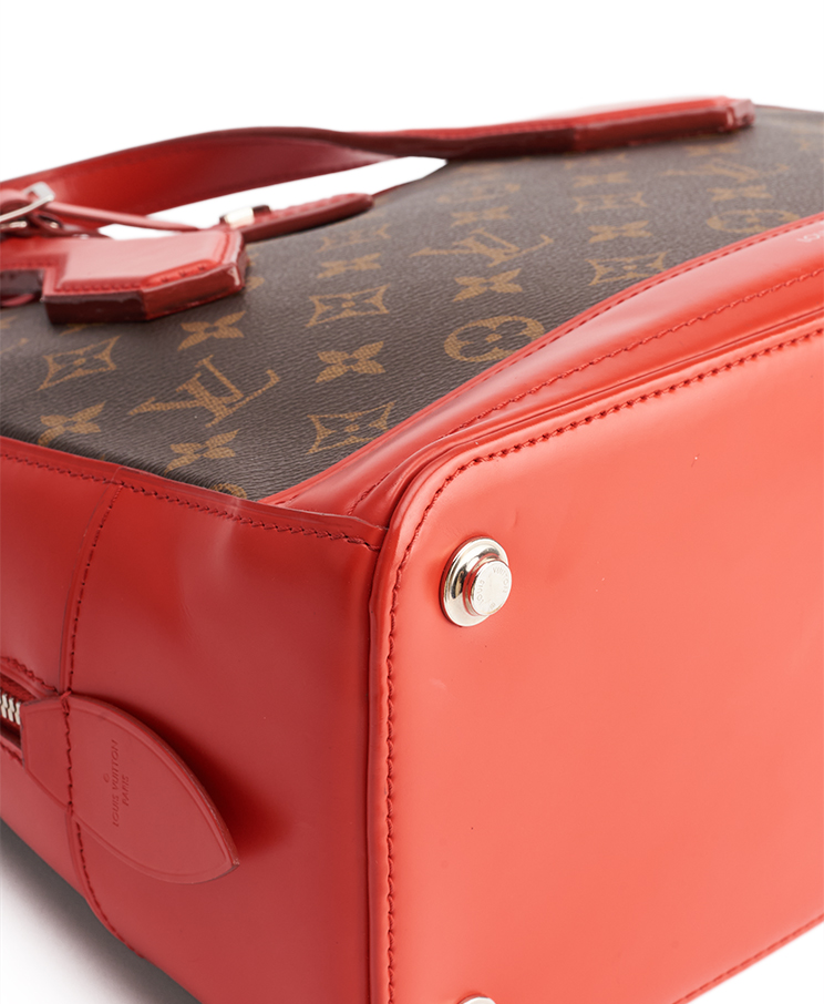 Louis Vuitton Dora PM