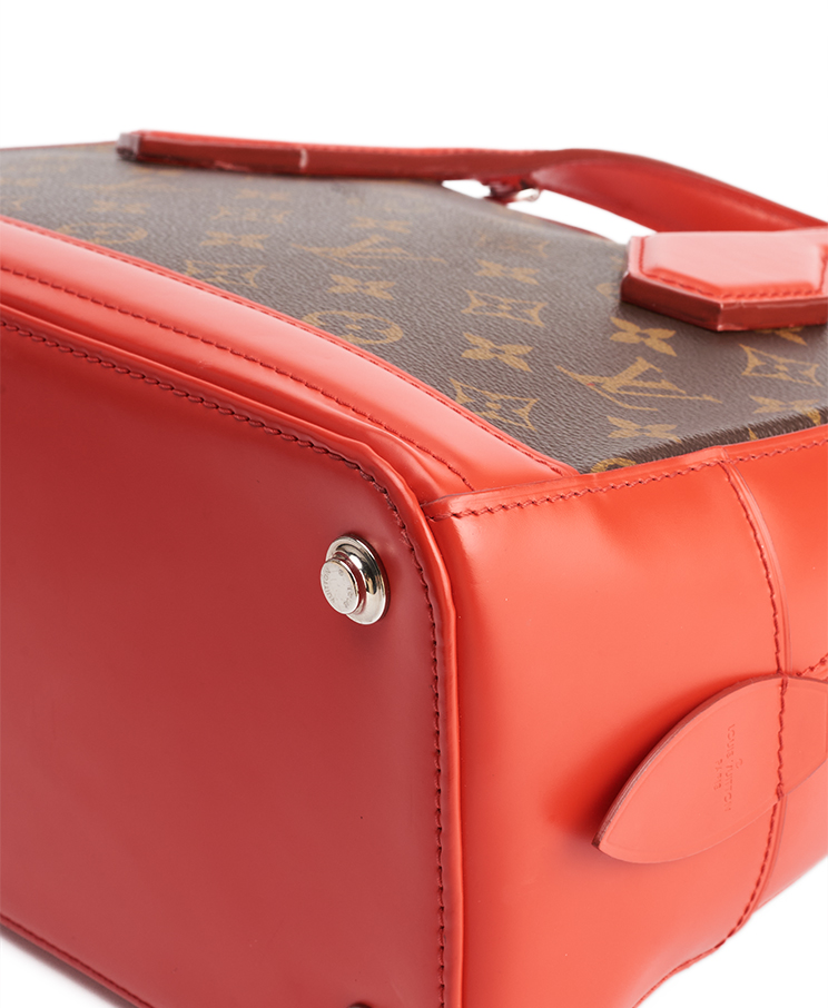 Louis Vuitton Dora PM