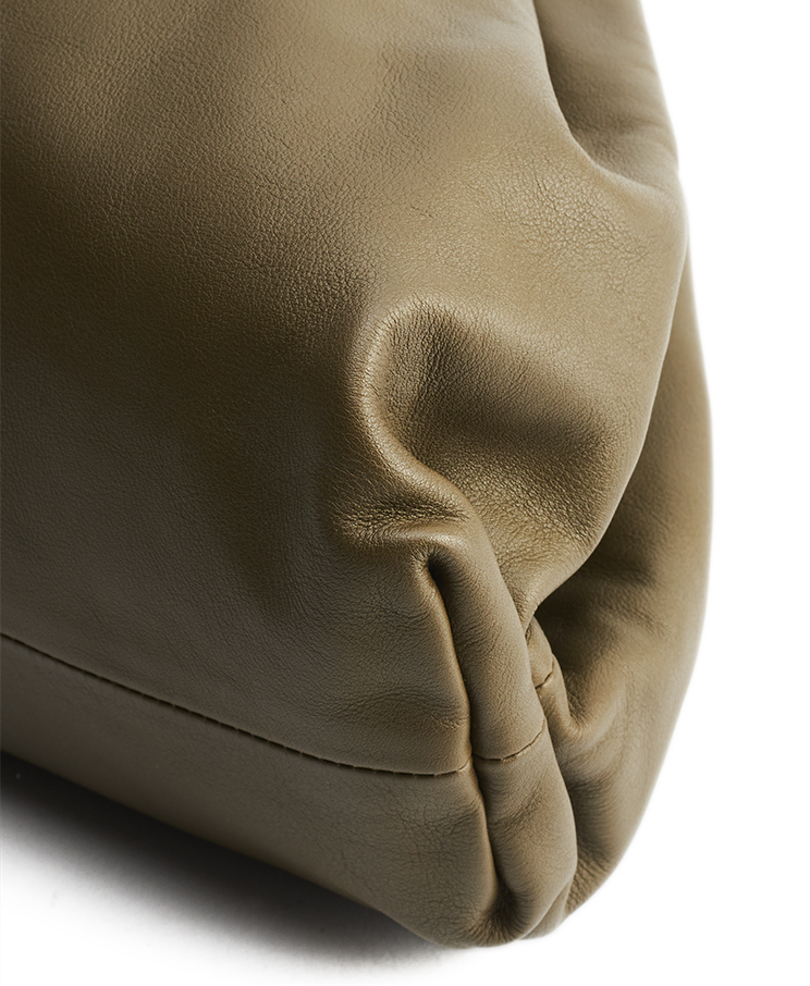Bottega Veneta The Pouch 40